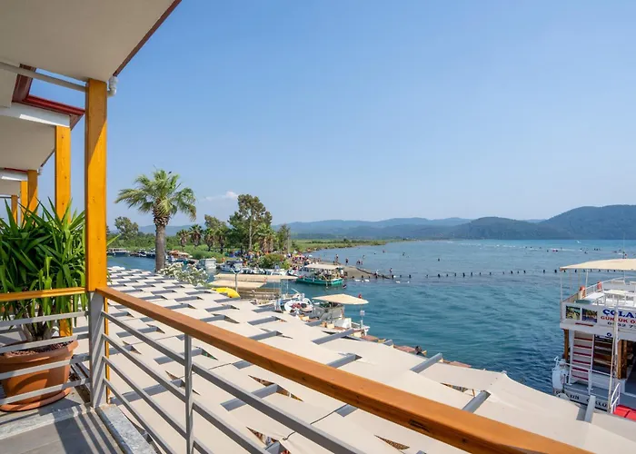 מלון Marina Port Akyaka 4*