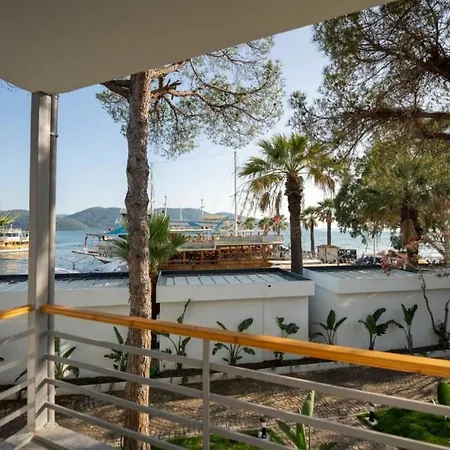 Hotel Marina Port Akyaka 4*